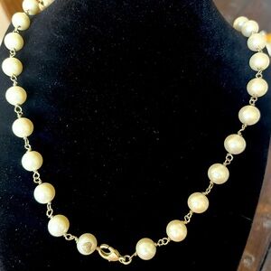 Joan Rivers Faux Pearl Necklace Gold Tone Wire Wrap Heart Accent VTG Classic 25”